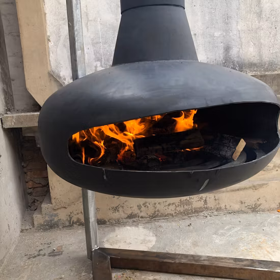 Splendido caminetto sospeso in diverse forme